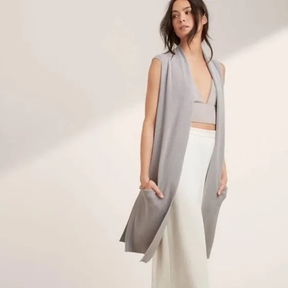 Wilfred / Aritzia Dunkrik Knitted Vest - Picture 1 of 4